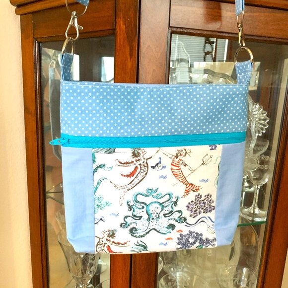Handmade Under the Sea Crossbody Bag w/ Zip Front Pocket & Magnetic Snap Closure - Picture 7 of 7